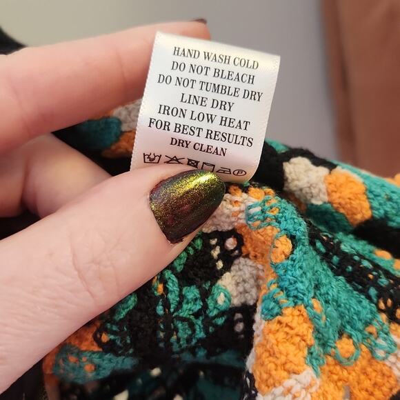 NEW IN Crochet Two-Piece Set, Top and Shorts, Size S/M - Picture 14 of 14